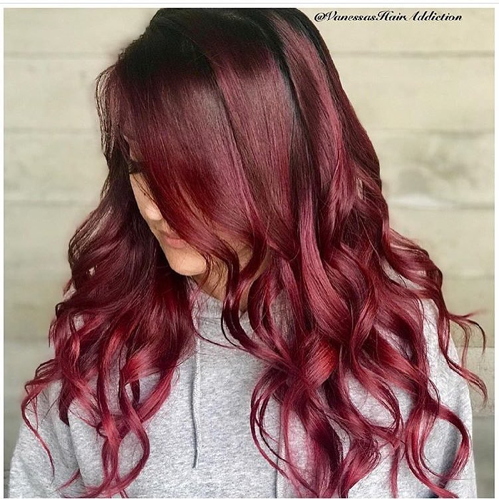 Модное окрашивание волос, цветом спелая вишня: 25 ярких образов