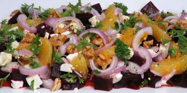 10 интересных салатов из свёклы для тех, кому надоели шуба и винегрет