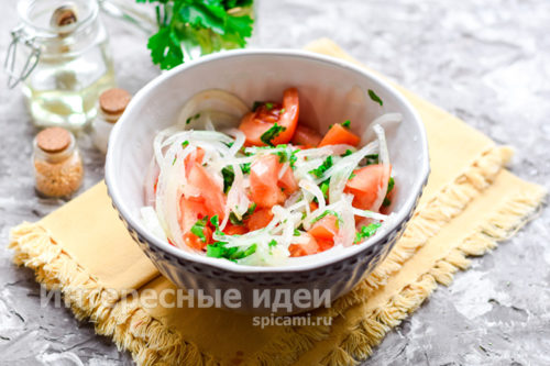 Узбекский салат из помидоров и лука к плову