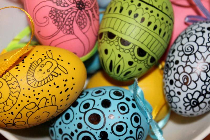 Десять необычных способов украсить пасхальные яйца