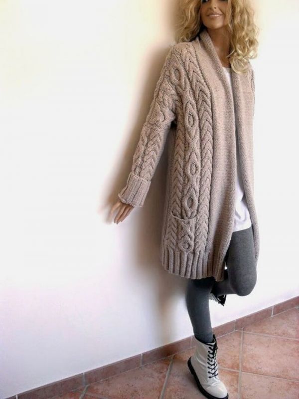 Уютное вязаное пальто 2019: модные оригинальные фасоны для любой фигуры