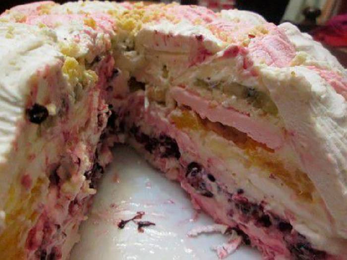 Соседка дала рецепт торта с зефиром. 15 минут и готово, даже не нужно выпекать! (+видео)