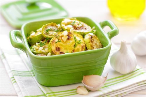 Блюдо дня — Жареные кабачки с плавленым сырком и чесночным соусом
