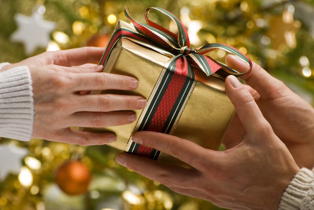 Подарки к праздникам - дарите своим близким фантастические подарки